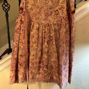 knee length skirt w/ velvet belt Size L